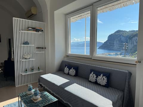 Top Airbnb: Casa Tarantino sea view apartment in Capri