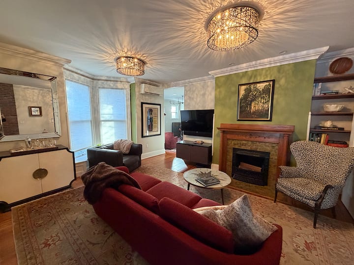 Upscale Summit Street Home In Historic Iowa City - Iowa City
