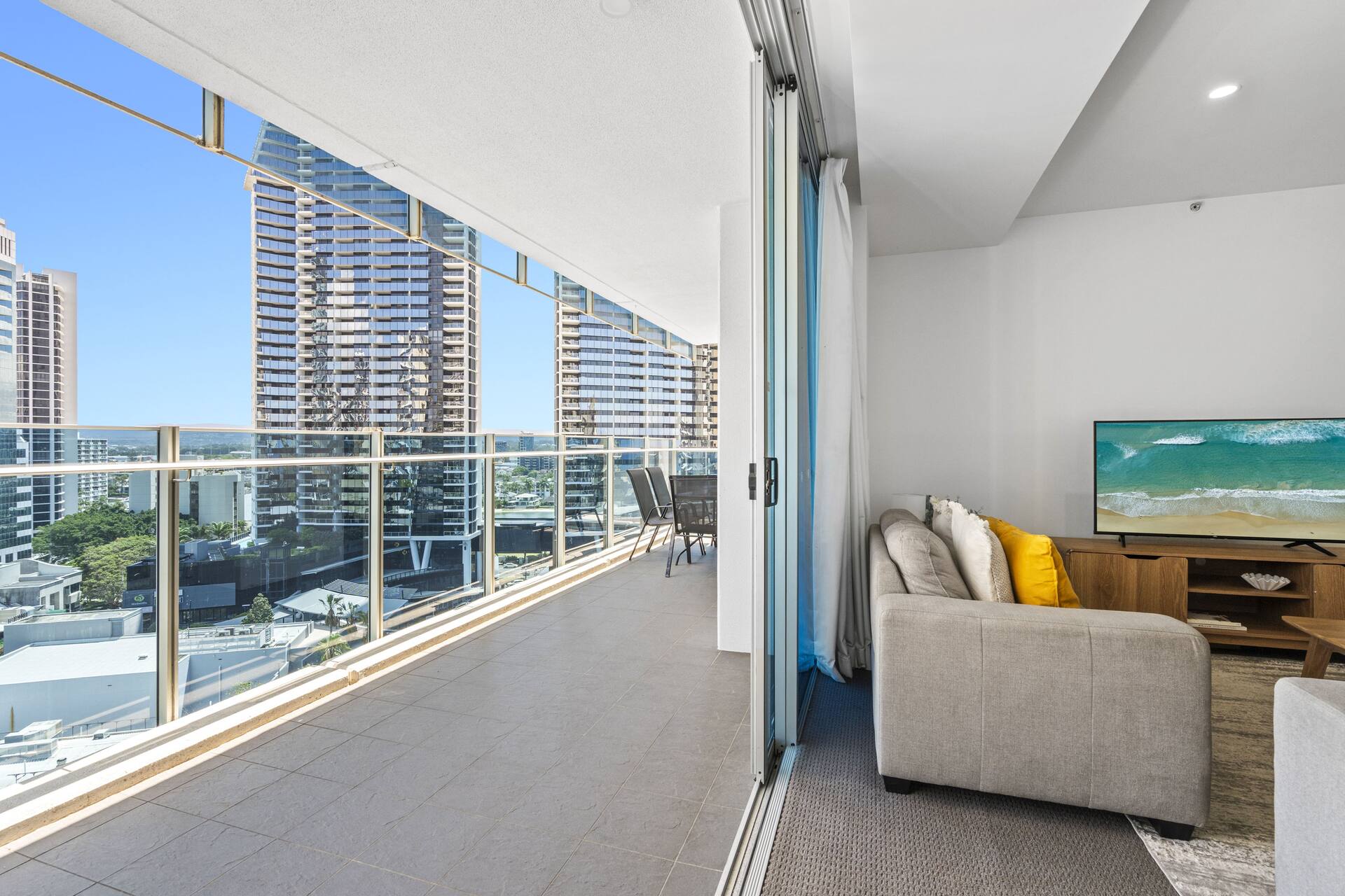 H'Residences – 2 Bed City View — Q Stay — foto 2