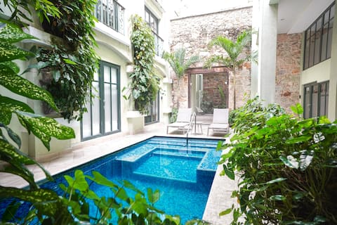 Penthouse with rooftop and pool 5 rooms Di5