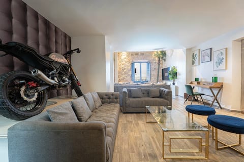 Penthouse with rooftop and pool 5 rooms Di5