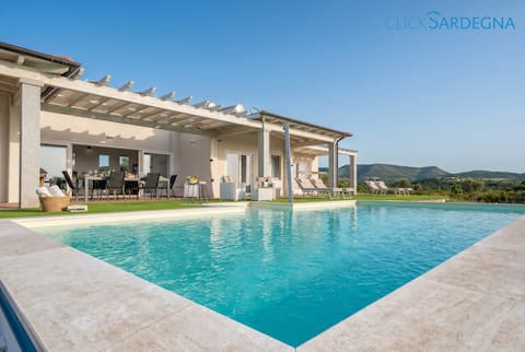 Villa Carrabufas with stunning seaview pool for 10