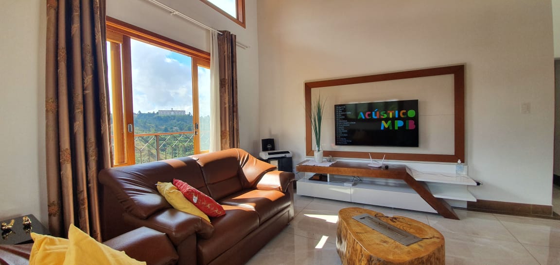 Successful Airbnb property: House with wonderful view near Capivari in Campos Do Jordão
