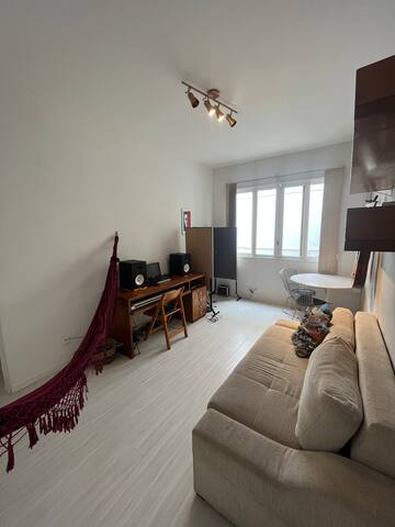 Apartamento no Leblon praticamente na praia! gallery image 3