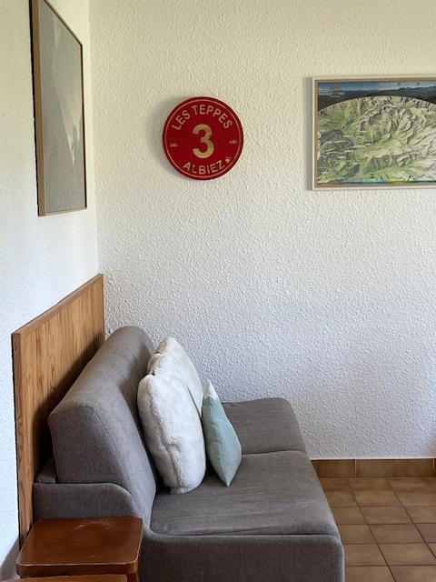 Top Airbnb: Appt 4/5 p – Breathtaking view of Aiguilles d'Arves in Savoy
