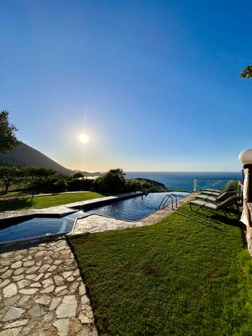Traditional Cretan Style Villa with Infinity Pool