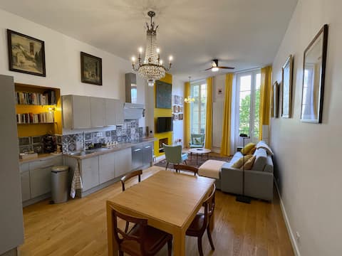 Nice apartment Bordeaux center with parking