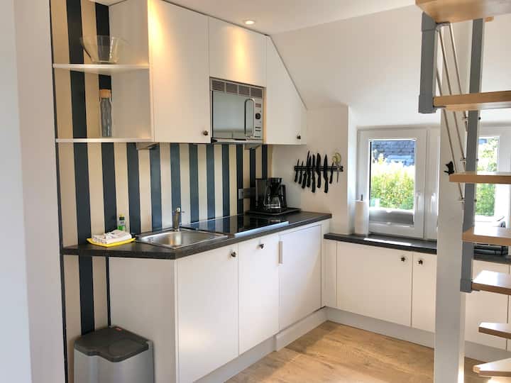 "Lonni" live comfortably on the second floor