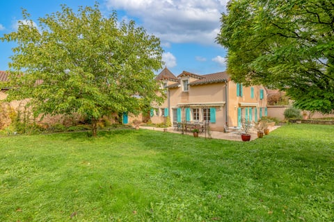 Charming house with garden – Cluny City Center