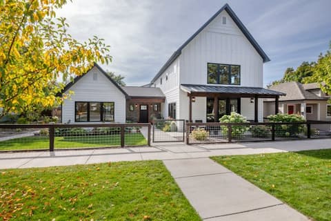 Modern Farmhouse - Missoula Parade of Homes Winner