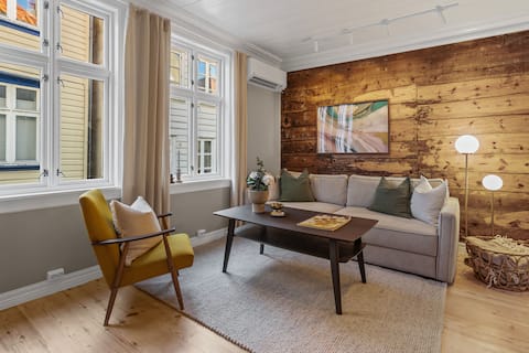 Popular Airbnb listing: Live in a wooden house at Nordnes - Renovated 2025 in Bergenhus