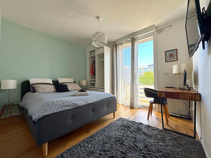 1. spavaća soba s pogledom na balkon