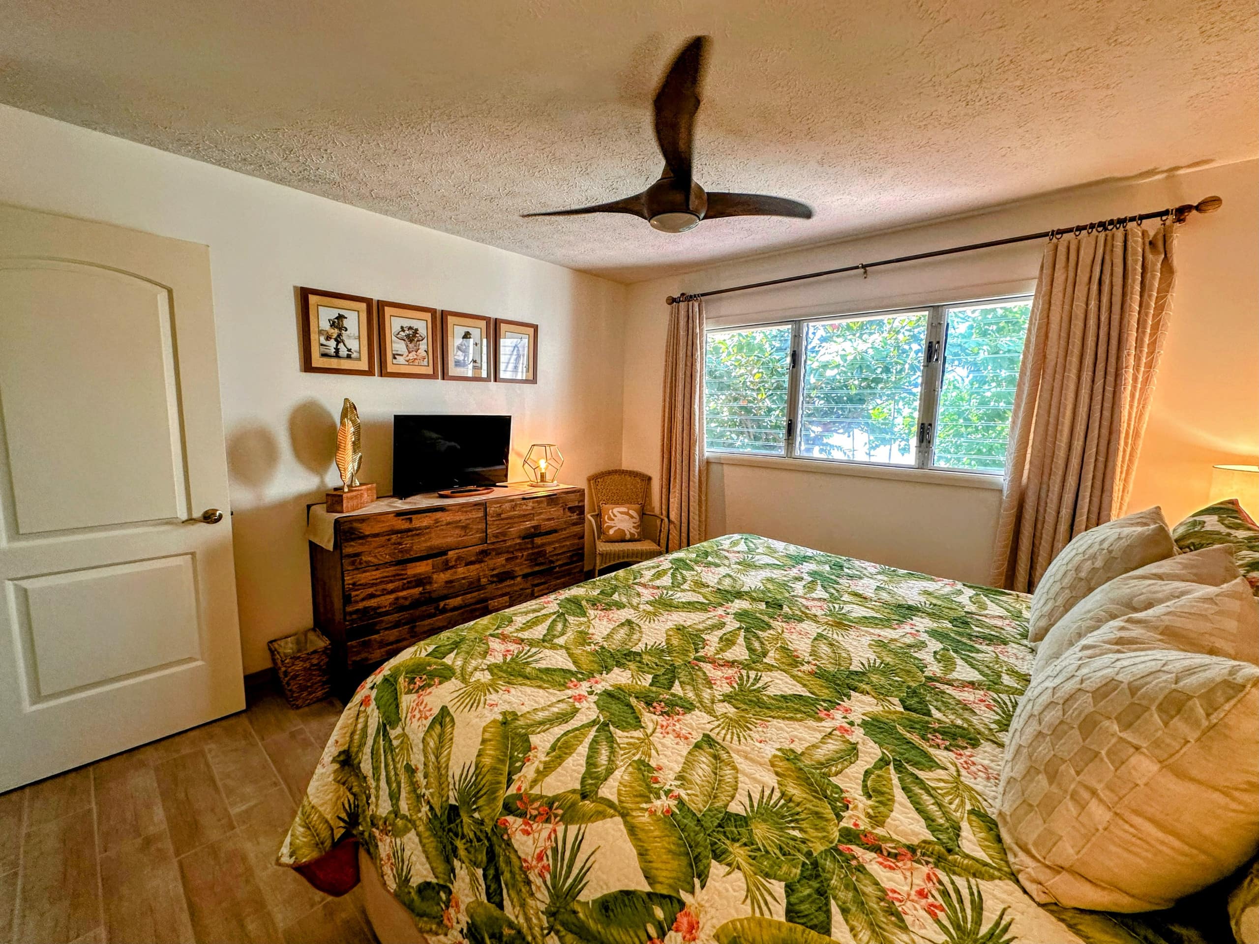 Townhouse in Kailua-Kona · ★4.95 · 2 bedrooms · 4 beds · 2 private baths - Image 4