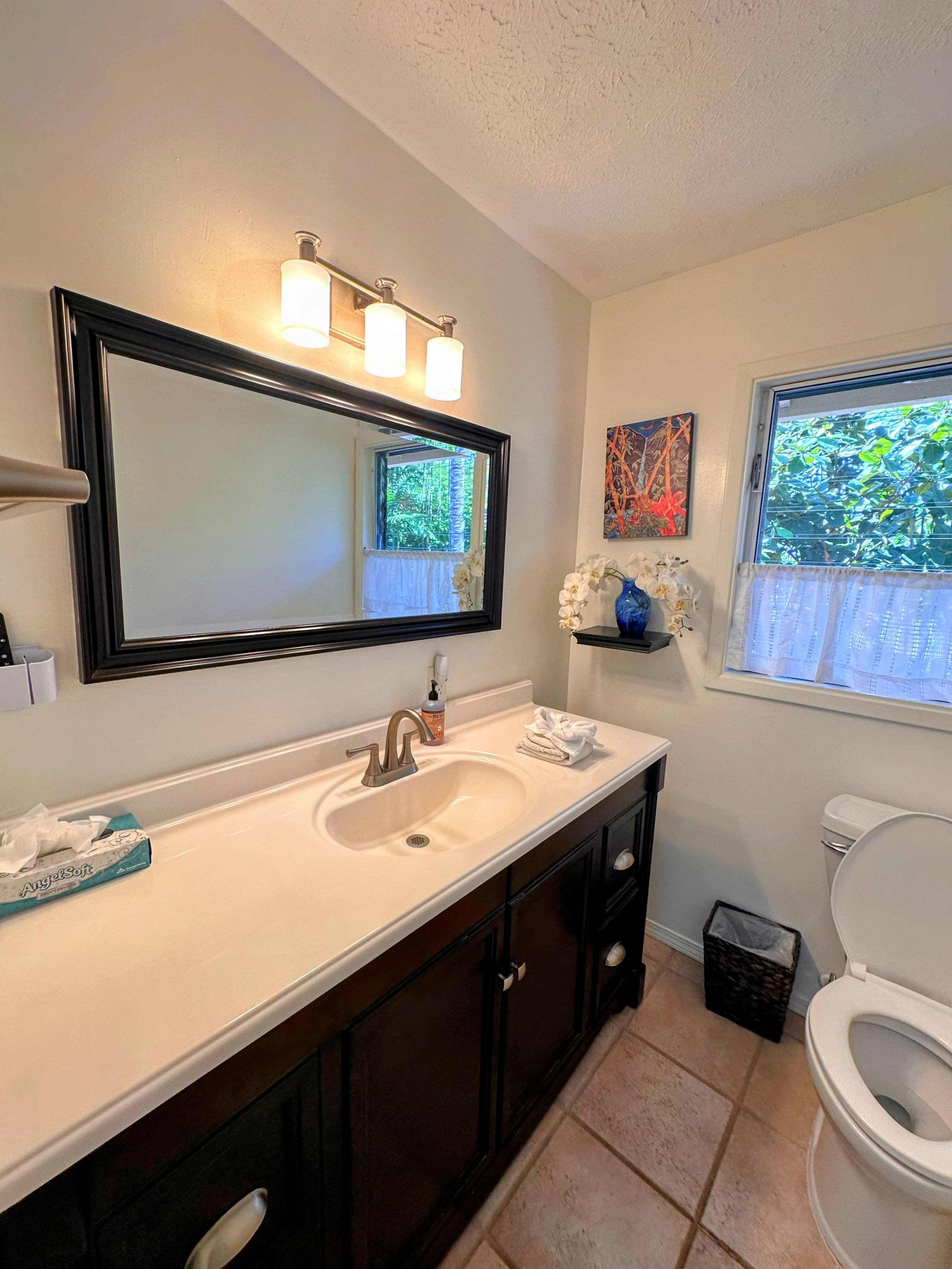 Townhouse in Kailua-Kona · ★4.95 · 2 bedrooms · 4 beds · 2 private baths - Image 6