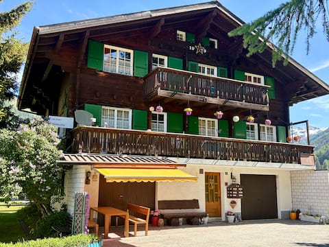 Fredy Wohnung / Balcony Swiss Chalet Obergoms/Goms