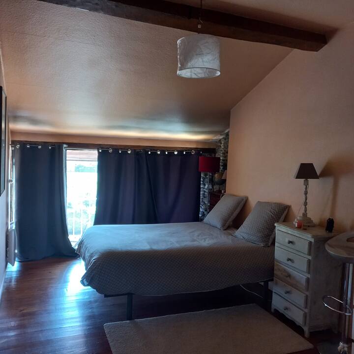 საძინებელი 1