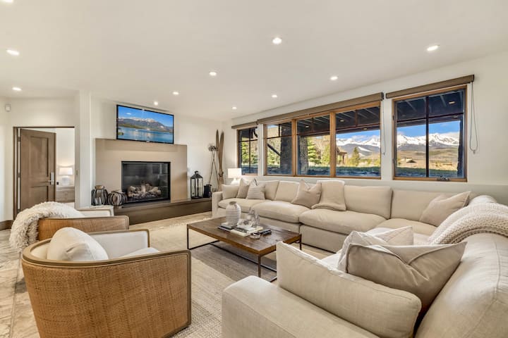Living room 2