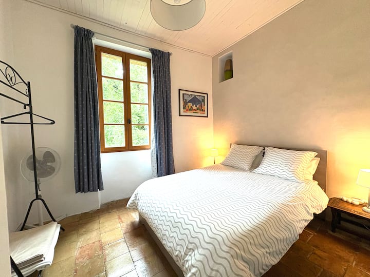 Chambre 4 dans la grande maison avec lit 140cm