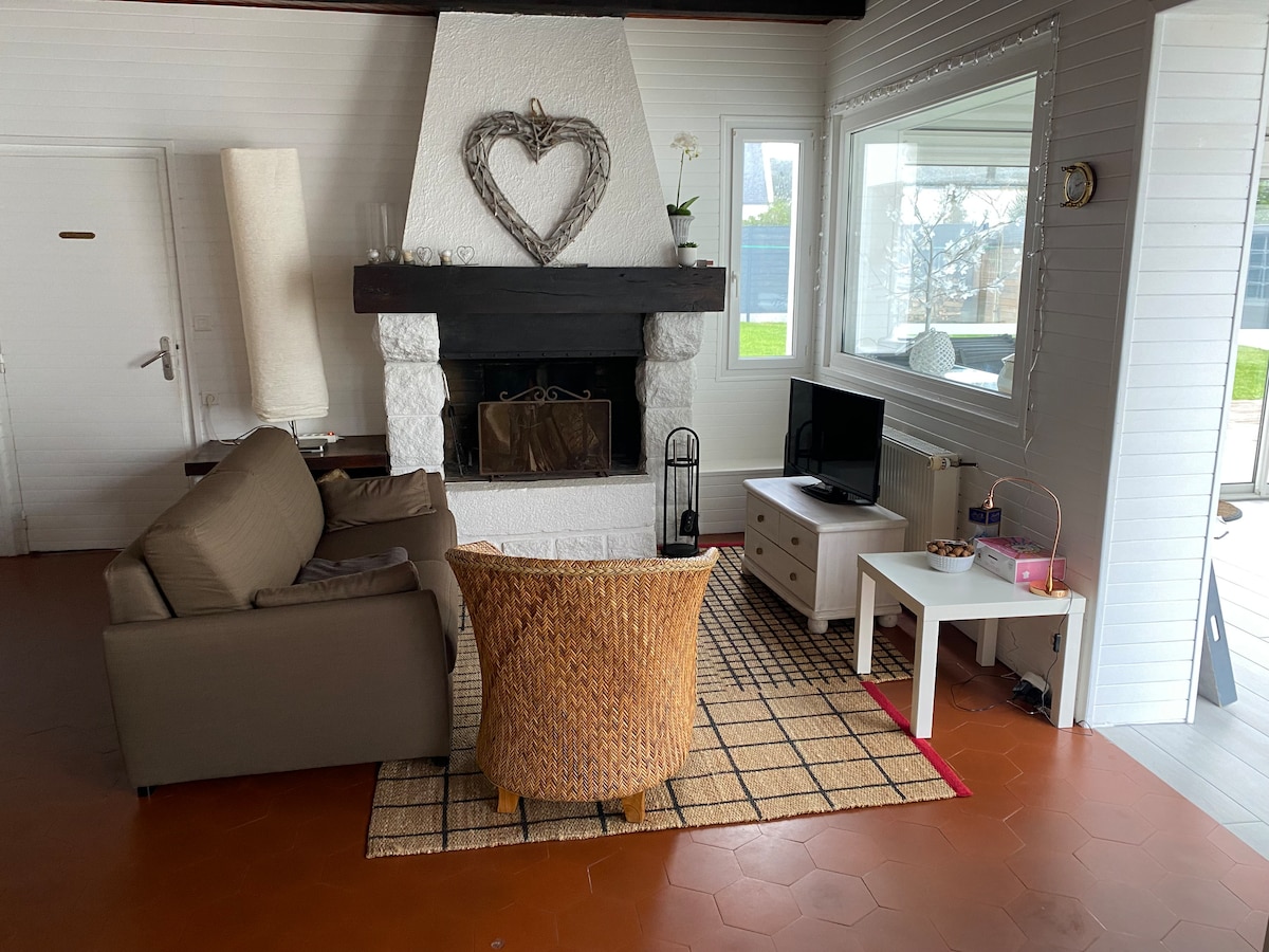 Top Airbnb: Villa with Heated Pool, Beach 300 m Away • Port-Haliguen in Quiberon