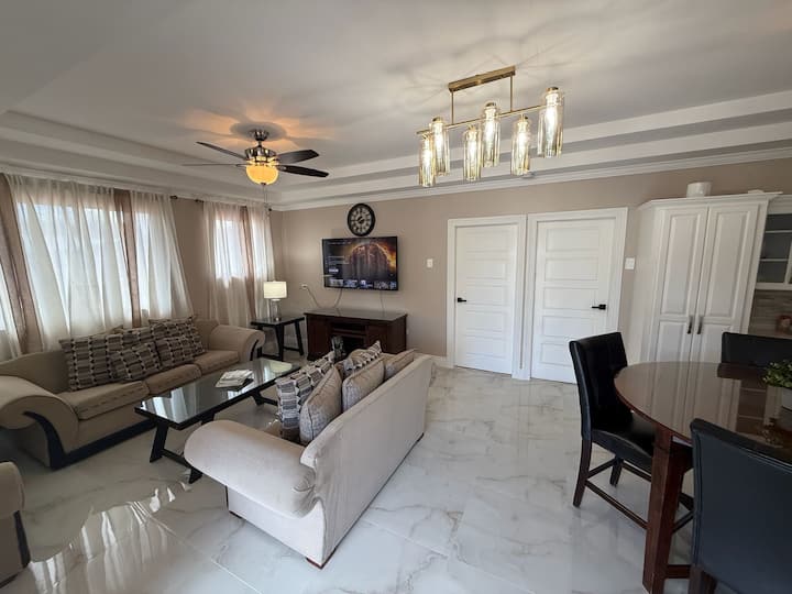 Luxury 2br Apartment In Woodbrook – Prime Location - ポート・オブ・スペイン