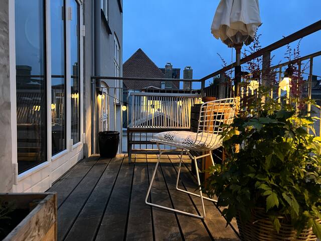 Bright vesterbro design apartment with big balcony gallery image 2