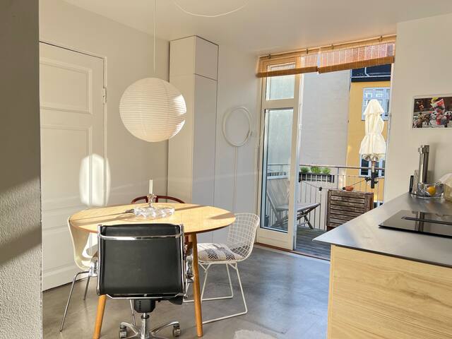 Bright vesterbro design apartment with big balcony gallery image 3