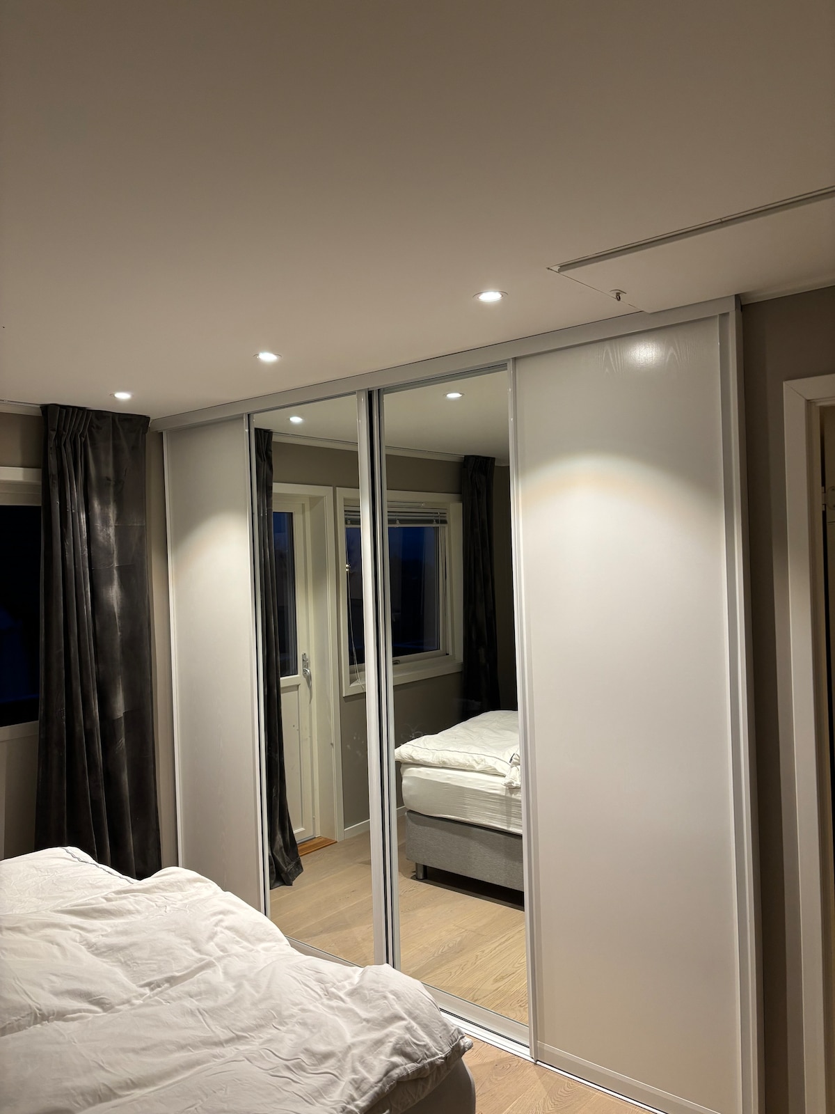 غرفة النوم 1