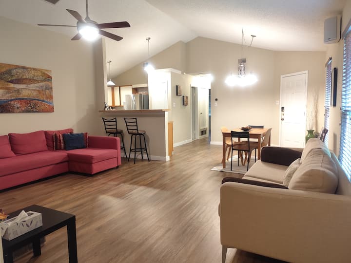 Entire House King Bed! 15 Mins From Dfw Airport - Lewisville, TX