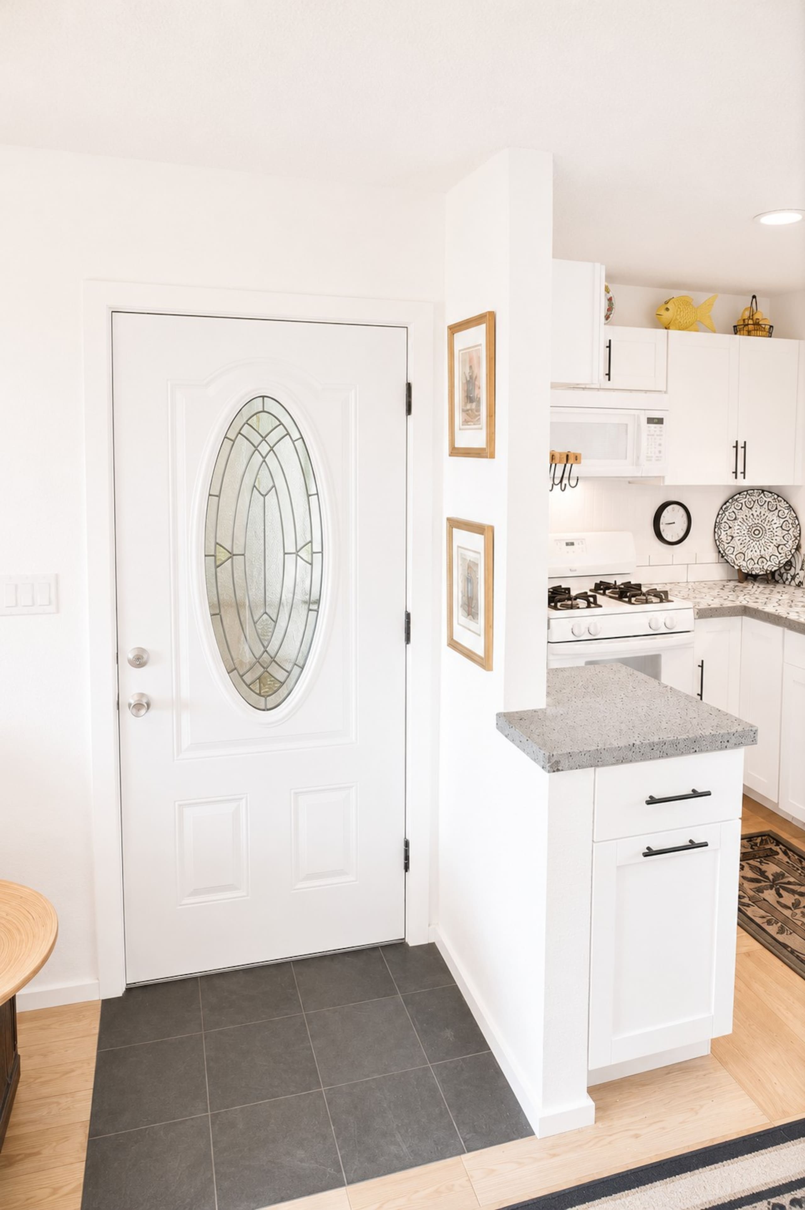 Condo in Kailua · ★4.83 · 1 bedroom · 2 beds · 1 private bath - Image 9