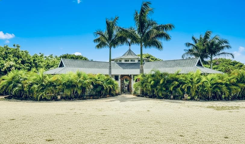 Poipu Estate: Walk to beach, Sleeps 8-16, AC, Pool gallery image 2