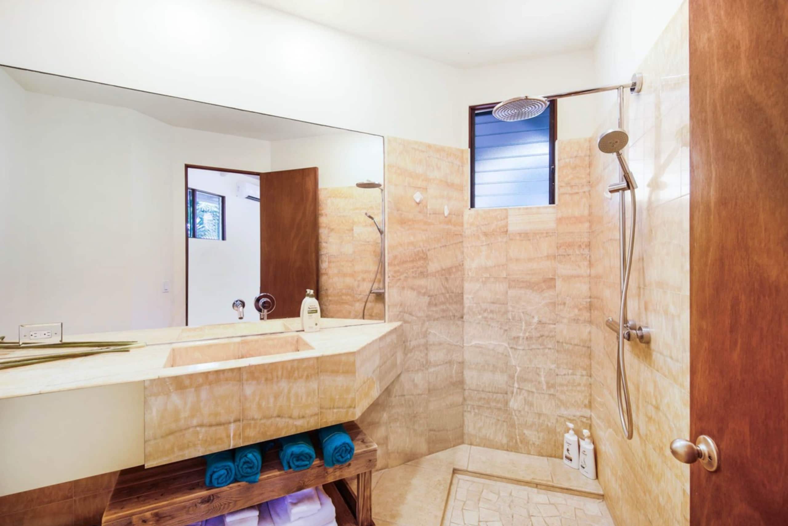 Home in Koloa · ★4.88 · 4 bedrooms · 12 beds · 4.5 private baths - Image 19