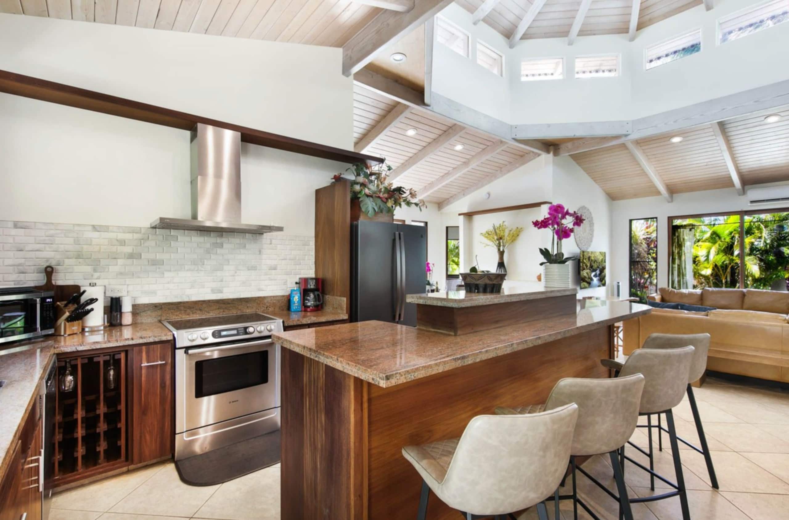 Home in Koloa · ★4.88 · 4 bedrooms · 12 beds · 4.5 private baths - Image 10