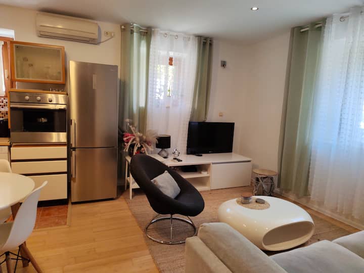 Apartment By Nadja Bacvice Beach - Split