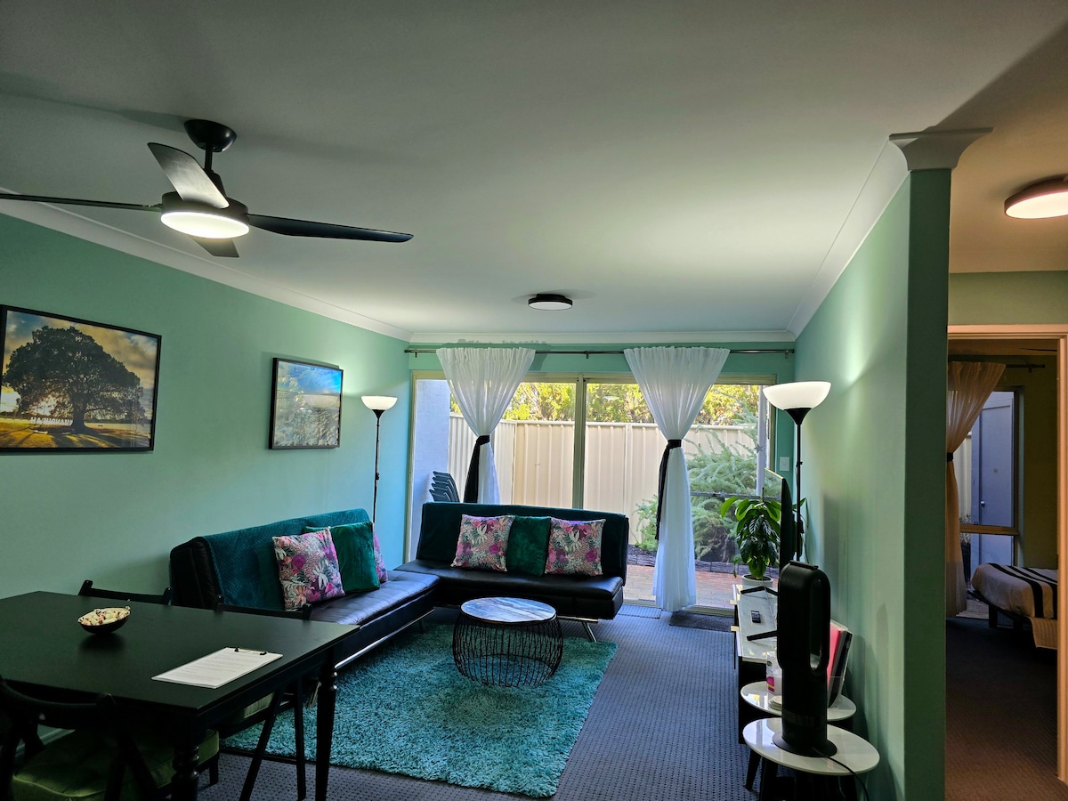 Popular Airbnb listing: Mandjar Maisonette in Mandurah