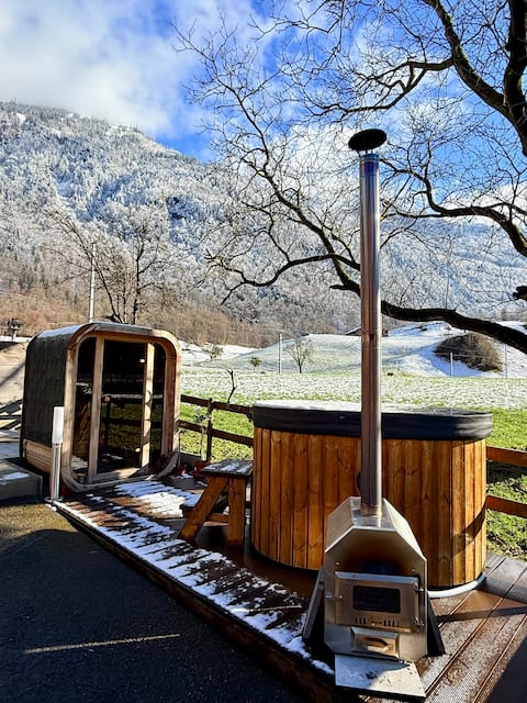 Glarner Spa I Private Sauna & Hot Tub & Alps View