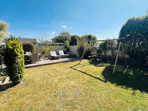 Three Bedroom Family Holiday Home With Gym!