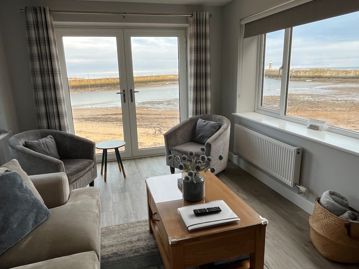 Popular Airbnb listing: Appleton House, Whitby Harbour - Beach side in Whitby