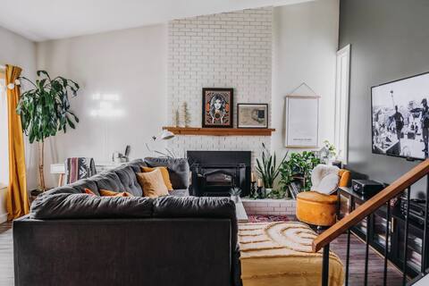 Mid-Century Cozy Duplex Home in Port Hardy
