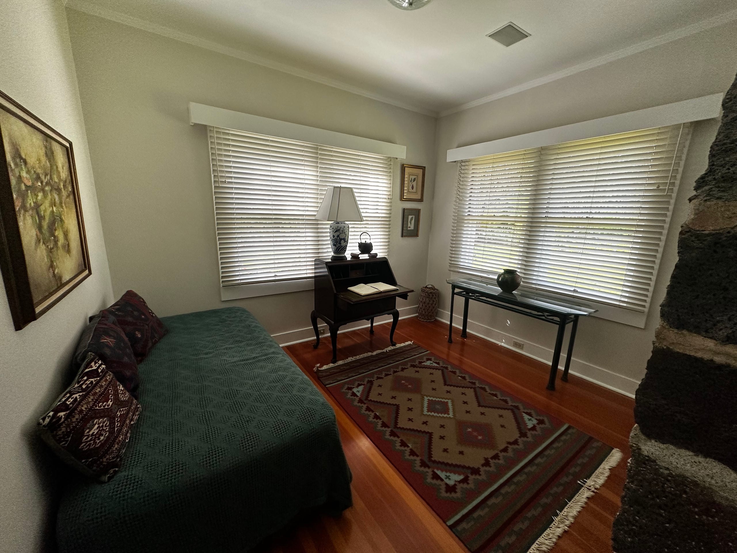Home in Volcano · ★4.83 · 3 bedrooms · 3 beds · 1.5 private baths - Image 9