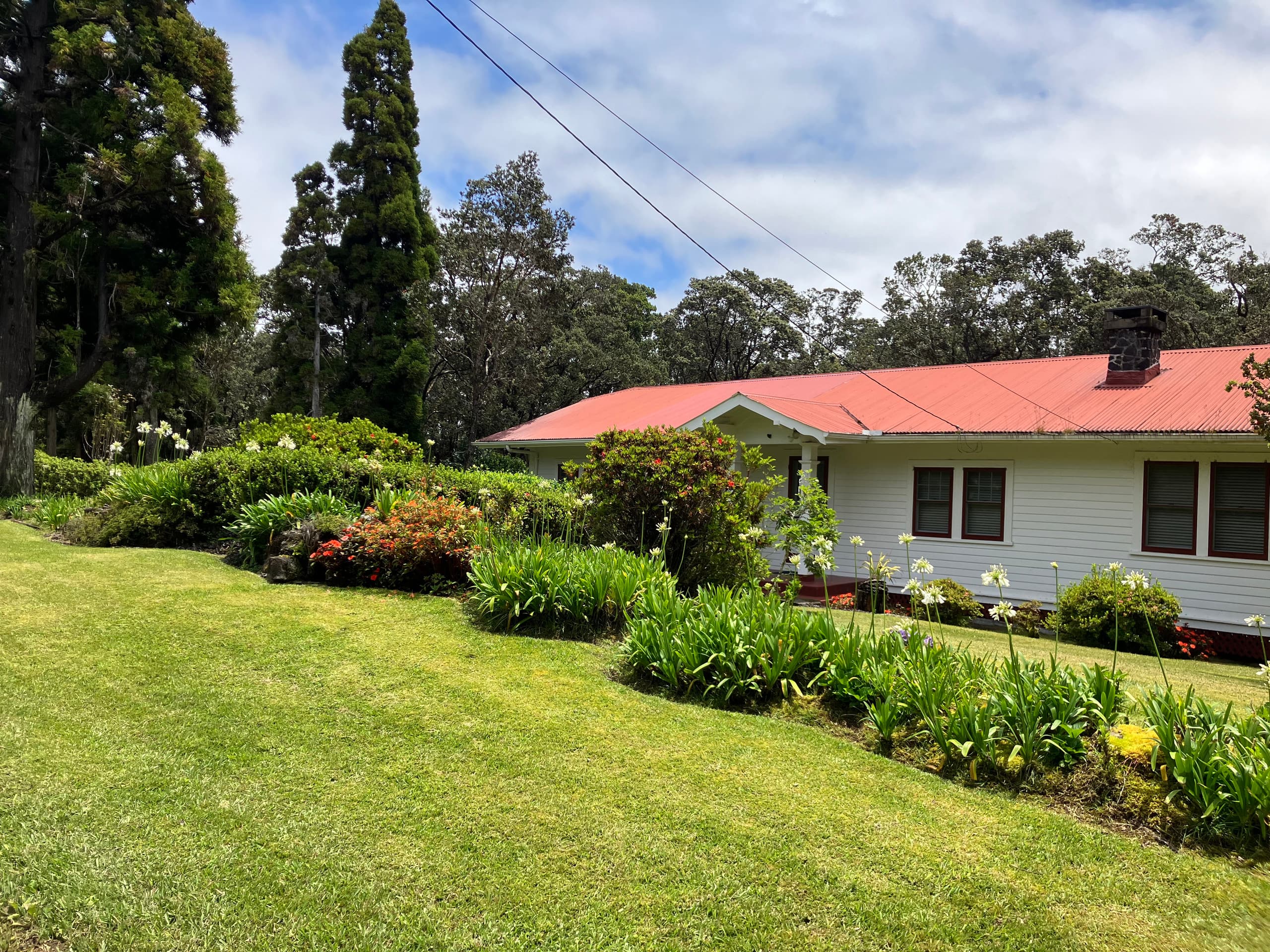 Home in Volcano · ★4.83 · 3 bedrooms · 3 beds · 1.5 private baths - Image 13