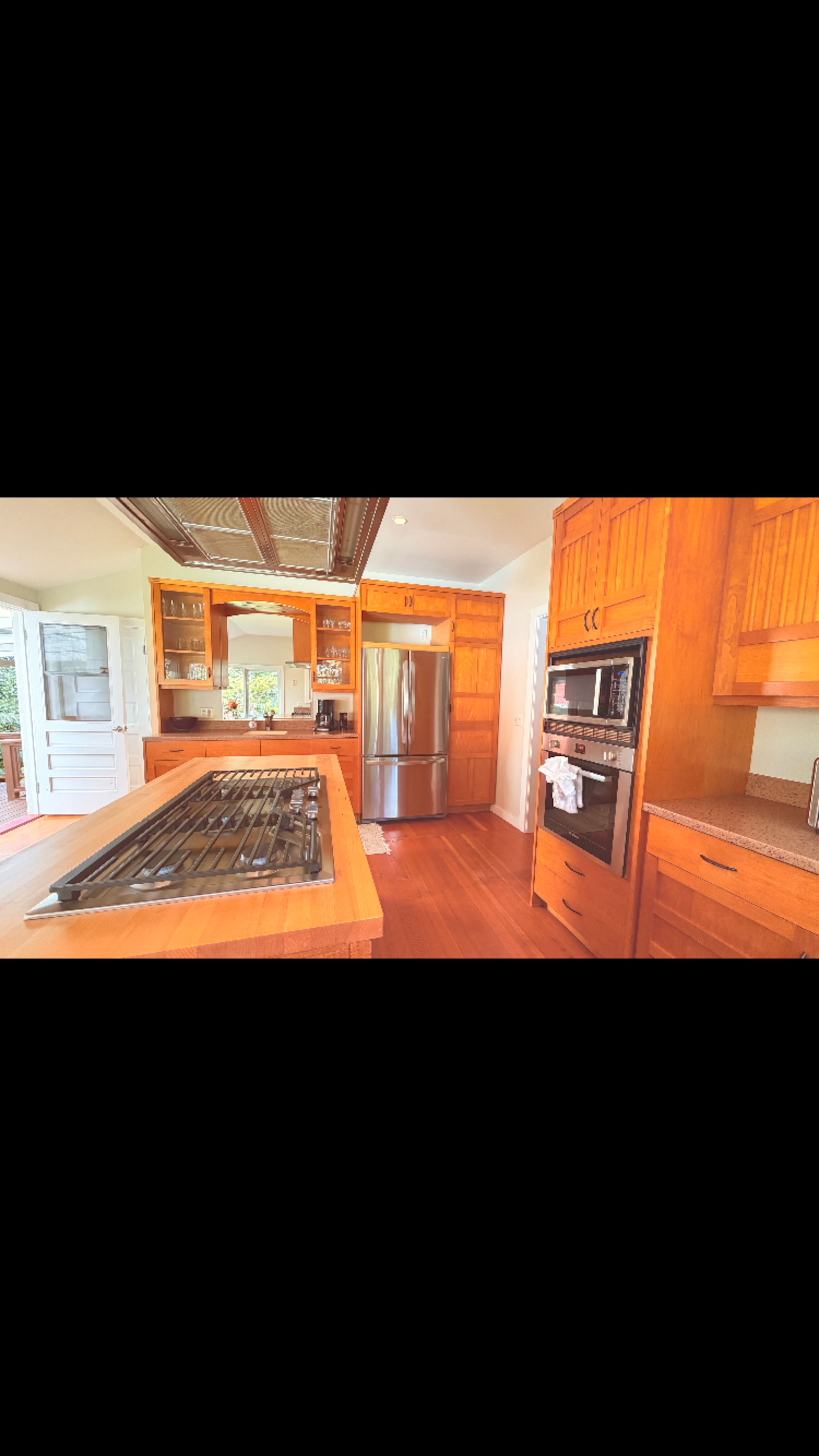 Home in Volcano · ★4.83 · 3 bedrooms · 3 beds · 1.5 private baths - Image 4