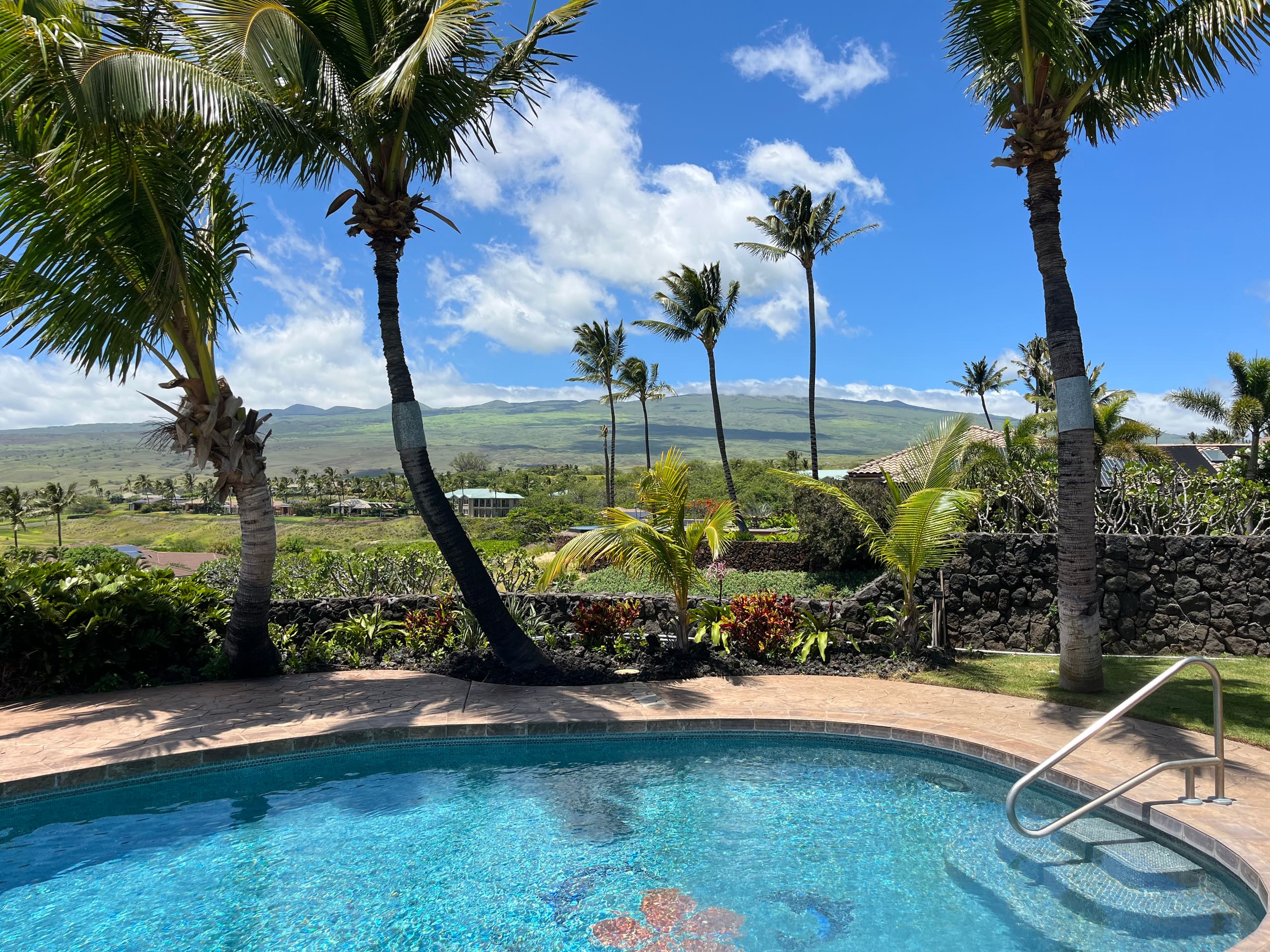 Home in Waimea · ★4.87 · 2 bedrooms · 4 beds · 3 baths - Image 1