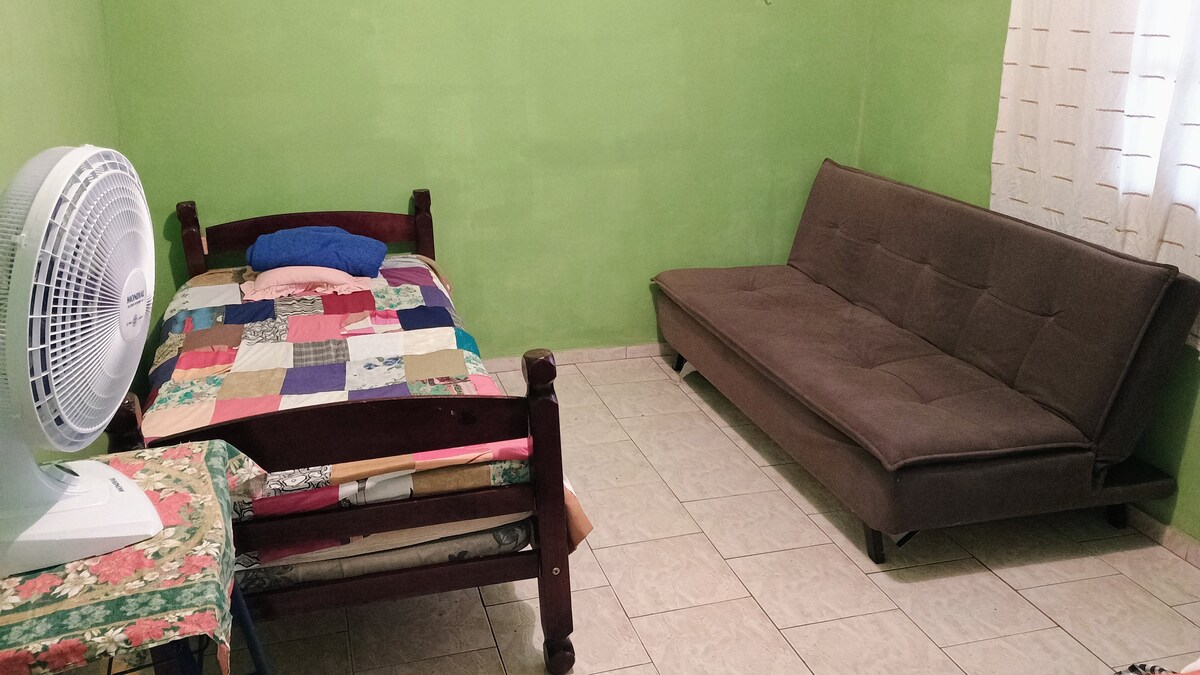 غرفة النوم 2