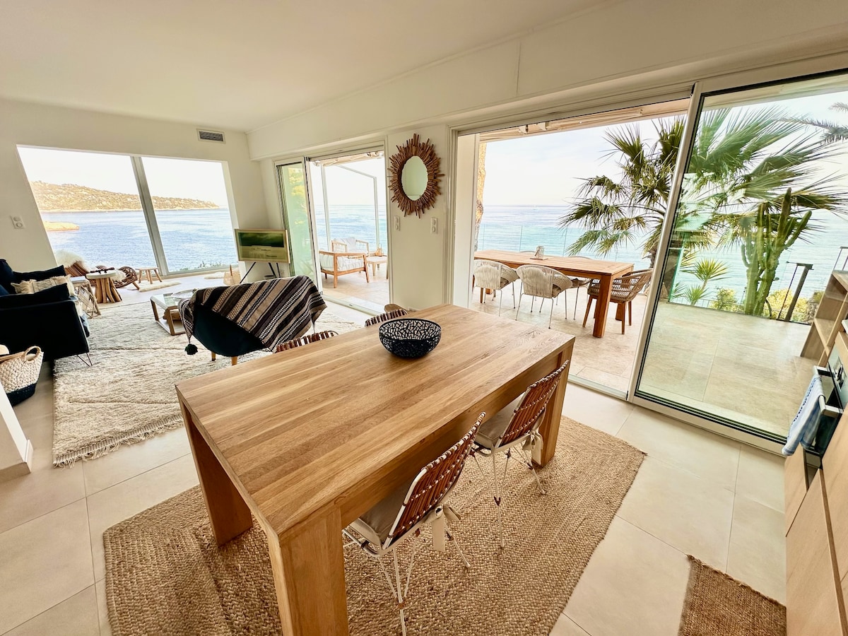 Successful Airbnb property: 2-floor app with spectacular sea view and garden in Mont Boron