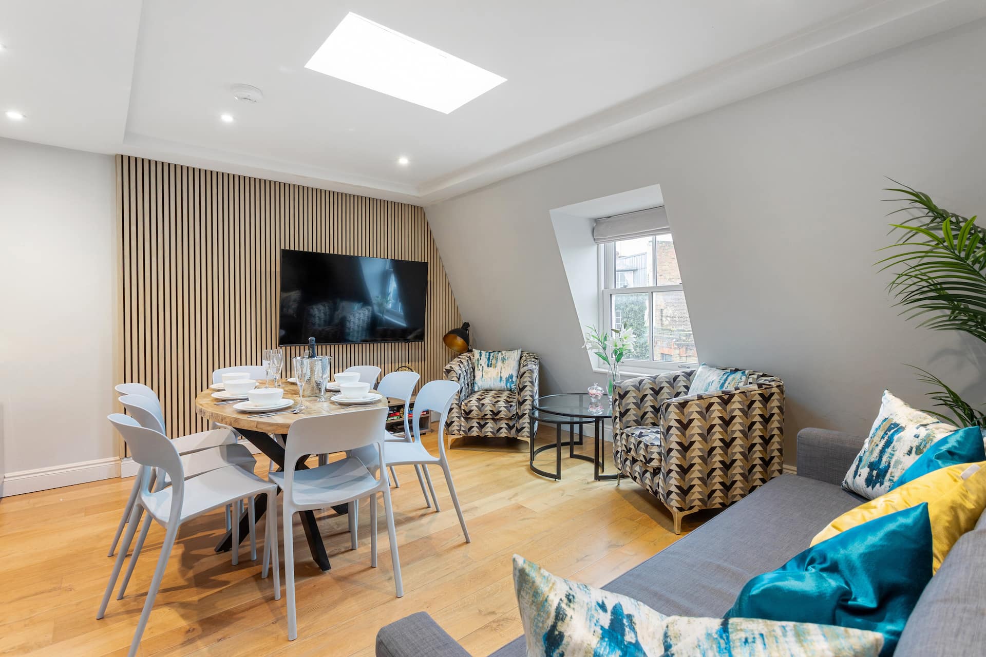 Luxury 3 Bedroom Triplex Apartment