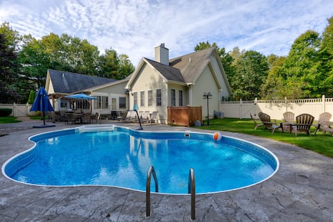 Spacious Retreat mins to Lake George pool&hot tub