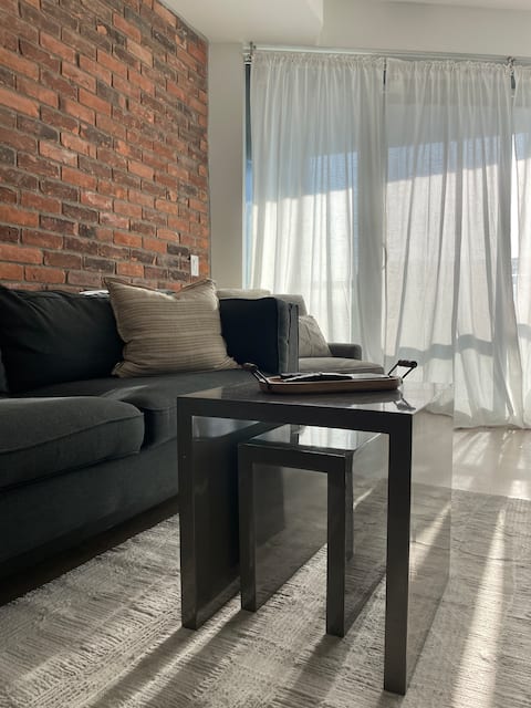 Top Airbnb: Stylish Condo Steps from Bloor & Lansdowne in Davenport