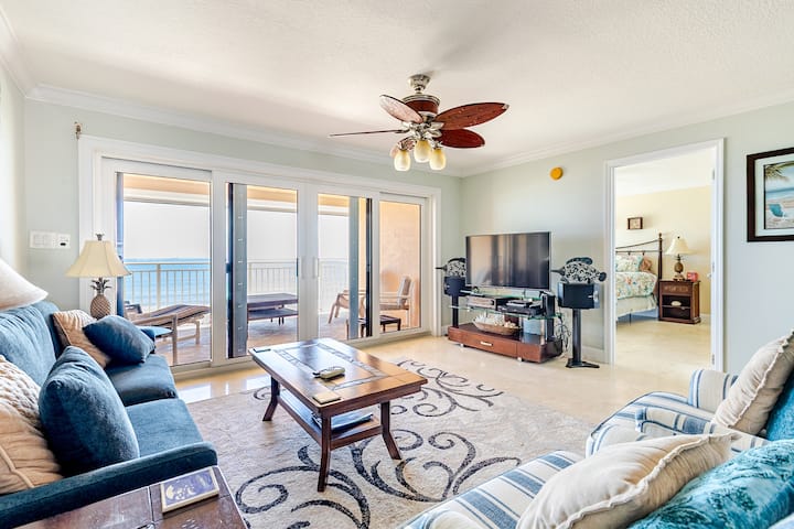 Direct Oceanfront Luxury Condo, Beautiful Views - Cocoa Beach, FL
