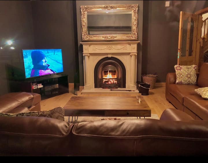 Beautiful Country House- 6 Large Bedrooms & 3 Bath - Ireland
