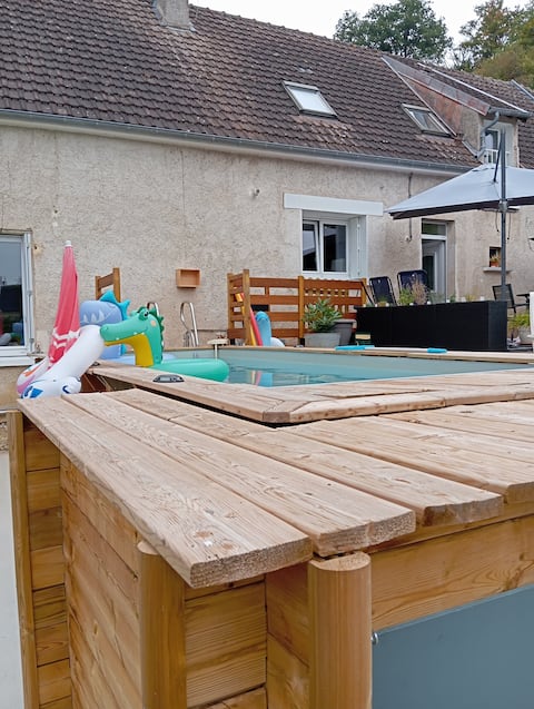 Spacious, comfortable gîte
swimming pool
games room